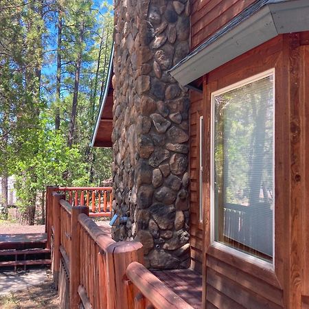 فيلا Whispering Pines Retreat باينتوب ليكسايد المظهر الخارجي الصورة