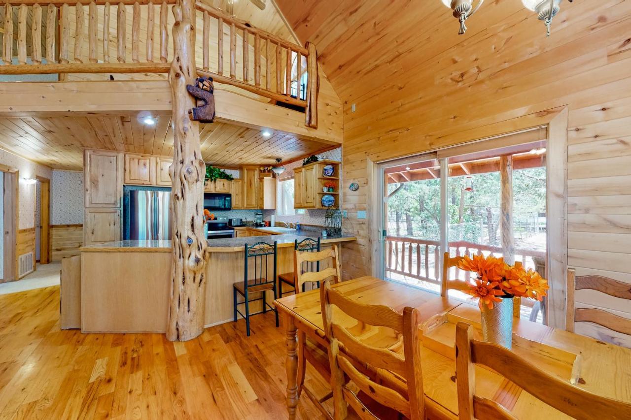 فيلا Whispering Pines Retreat باينتوب ليكسايد المظهر الخارجي الصورة