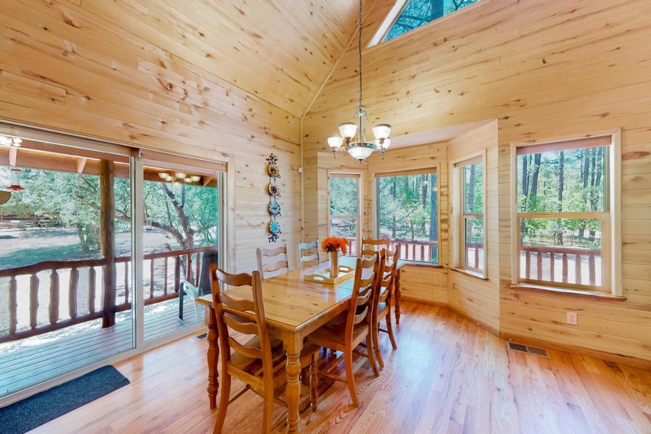 فيلا Whispering Pines Retreat باينتوب ليكسايد المظهر الخارجي الصورة