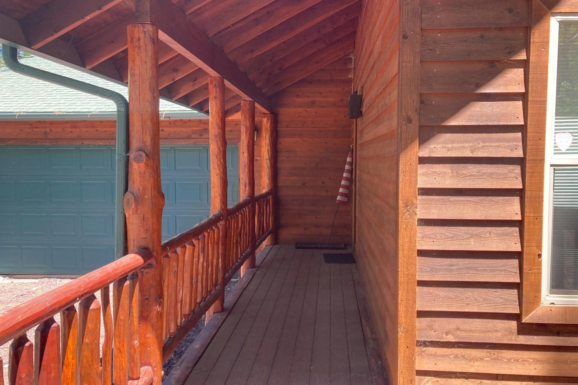 فيلا Whispering Pines Retreat باينتوب ليكسايد المظهر الخارجي الصورة