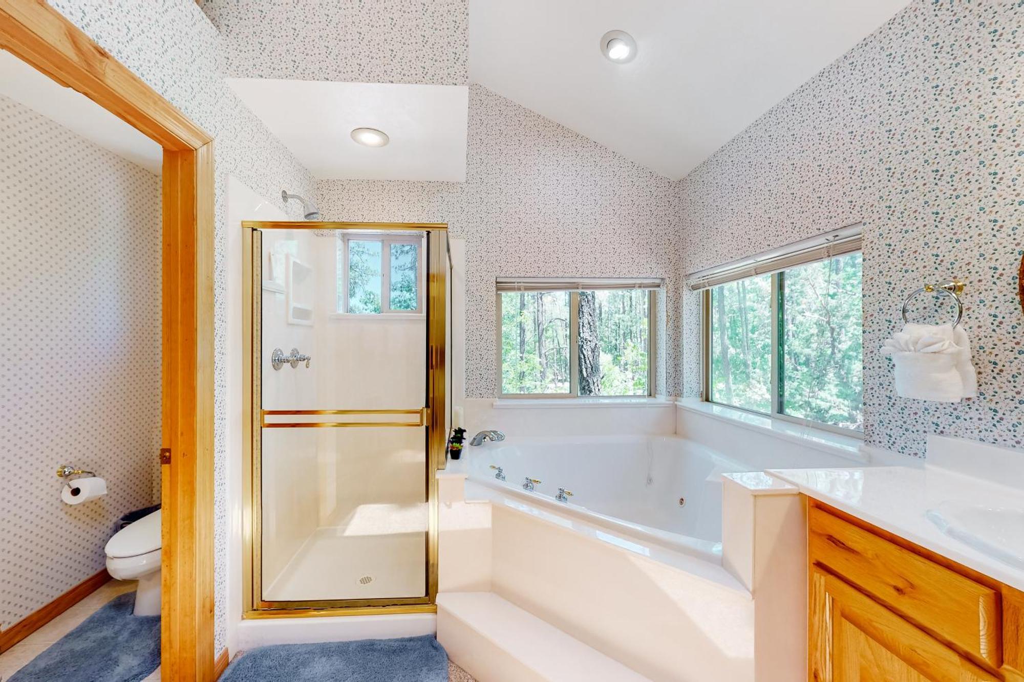 فيلا Whispering Pines Retreat باينتوب ليكسايد المظهر الخارجي الصورة