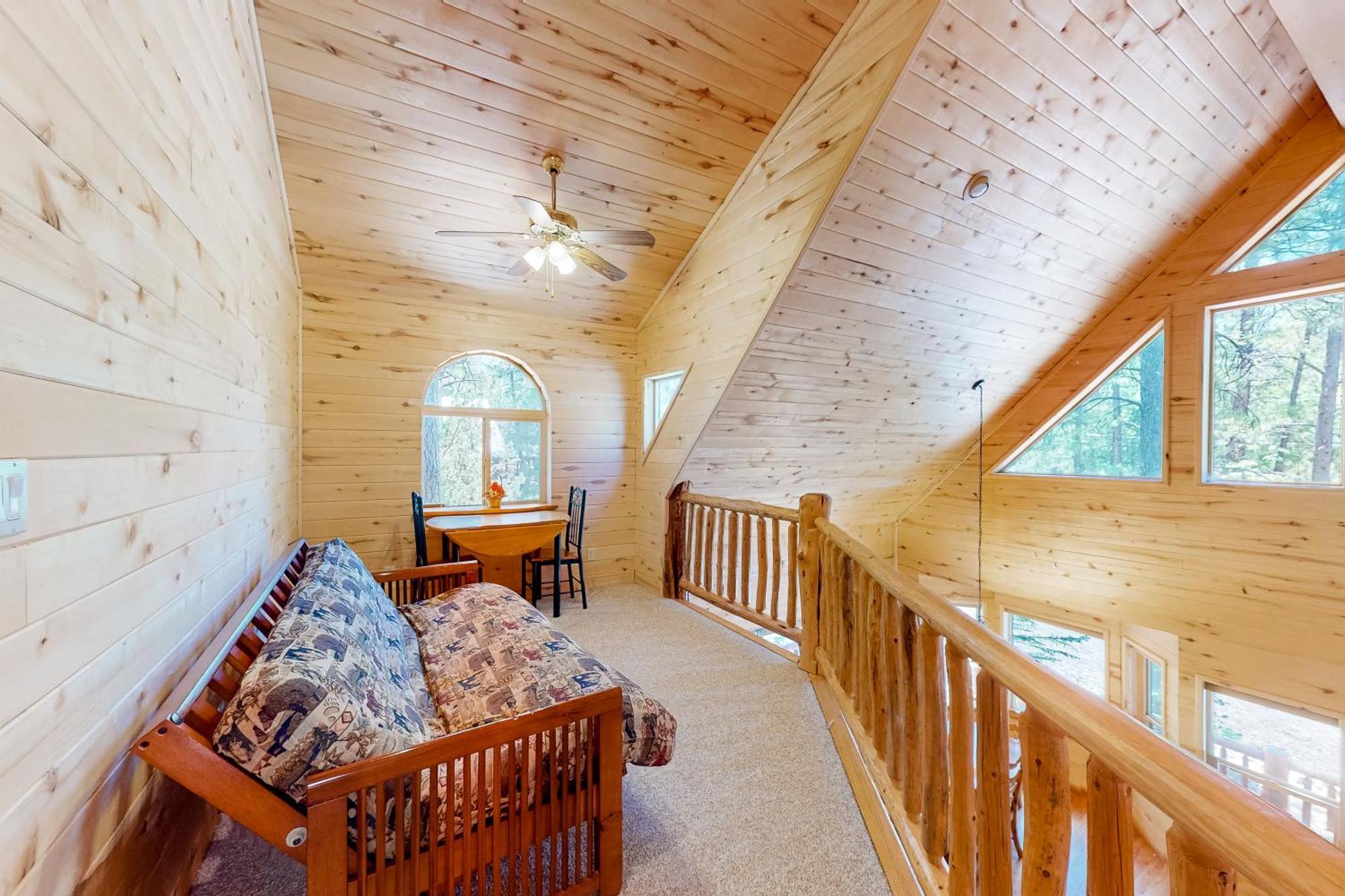 فيلا Whispering Pines Retreat باينتوب ليكسايد المظهر الخارجي الصورة