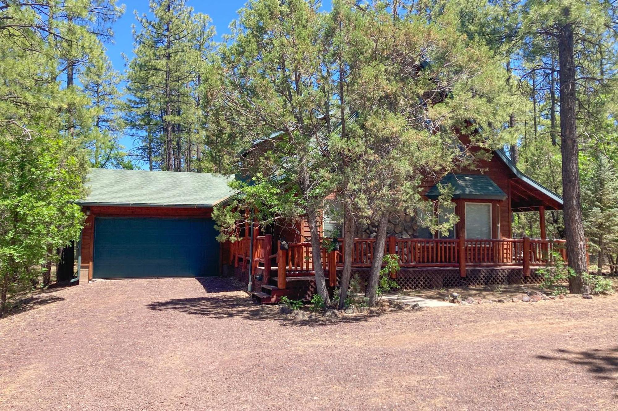 فيلا Whispering Pines Retreat باينتوب ليكسايد المظهر الخارجي الصورة
